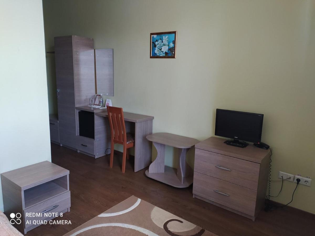 Готель Дежавю Berdychiv Zewnętrze zdjęcie